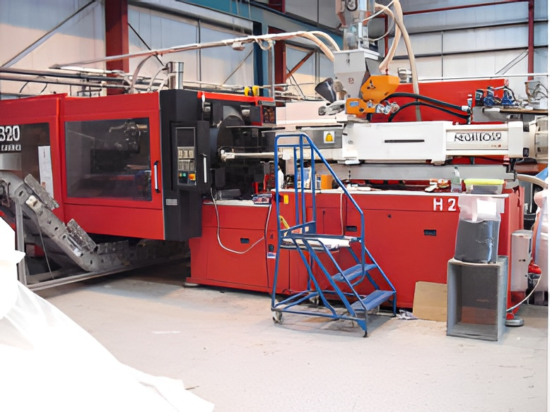 Negri Bossi moulding machine